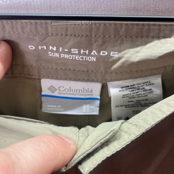 Columbia Omni Shade Convertible Pants Mens 38/30 Zip legs Hiking outdoors 1808 - Picture 2 of 10